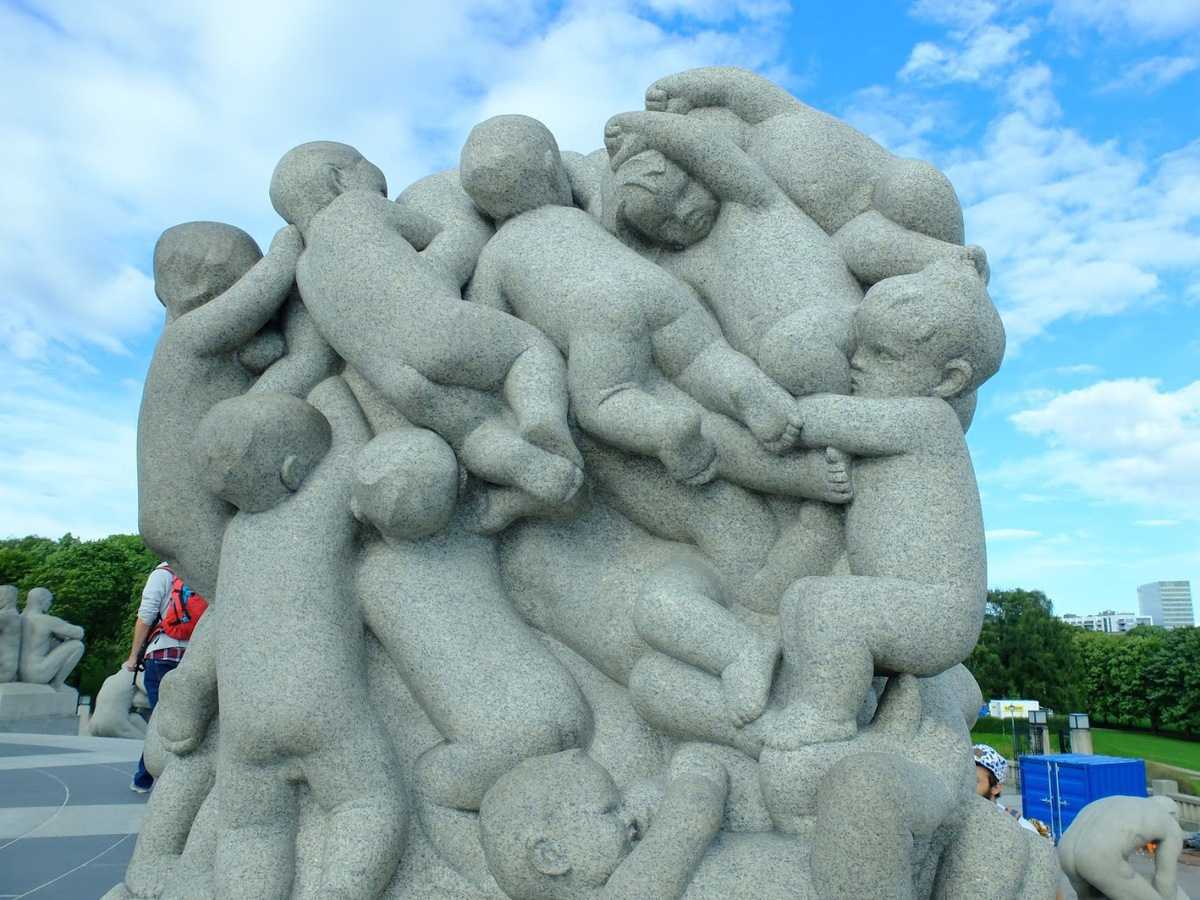 vigeland babies stone