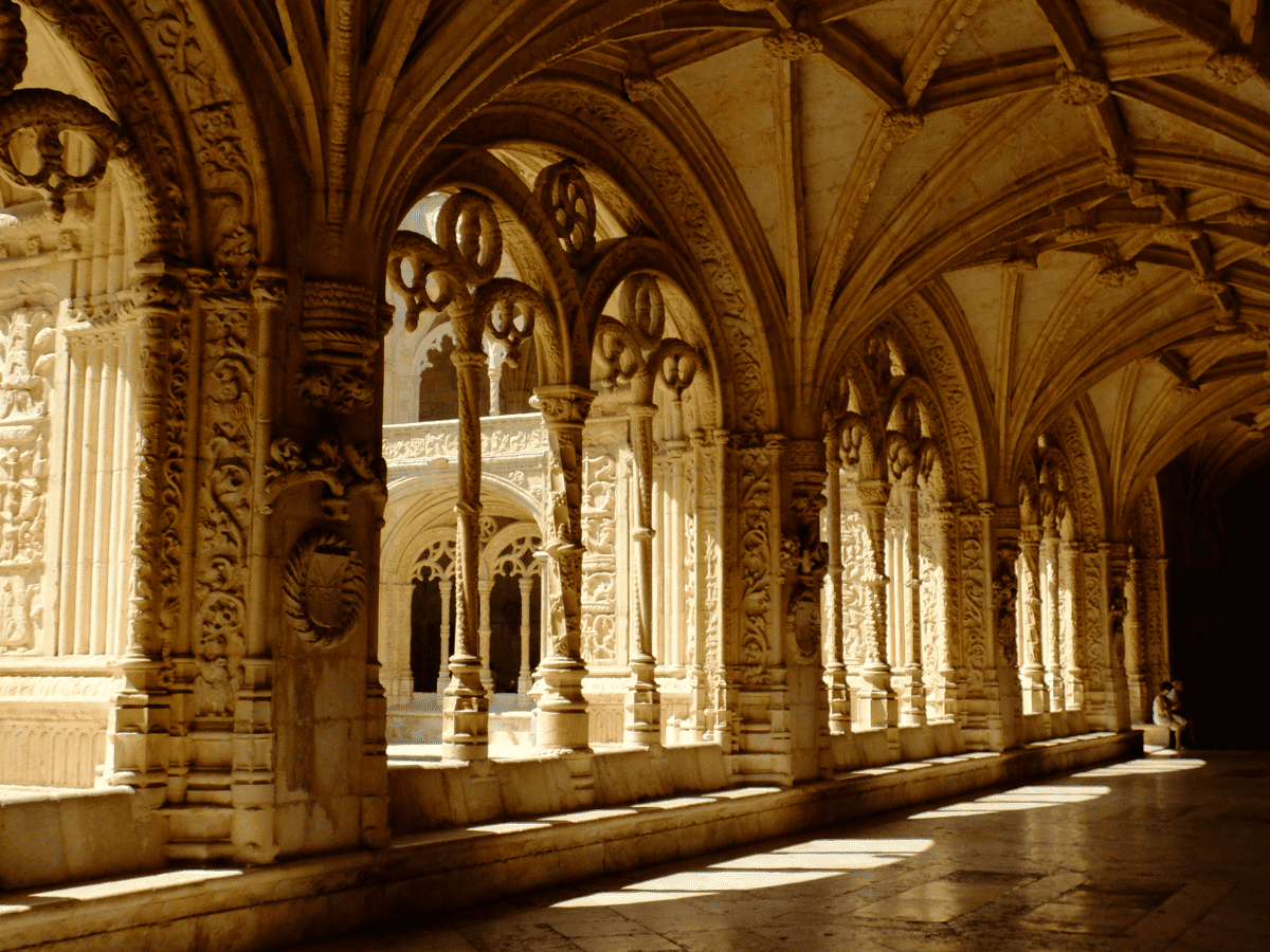 jeronimos columns